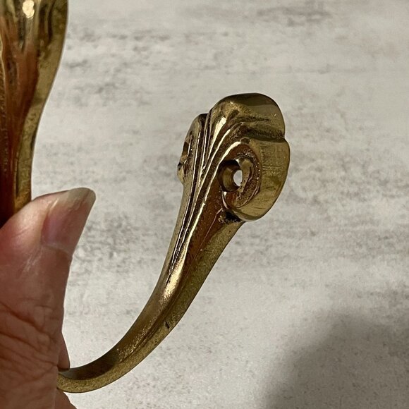 Vintage Two Piece Set Pair Solid Cast Brass Rococo Feather Curtain Tie Backs 10" - Picture 5 of 8